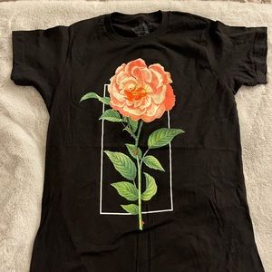 Shawn Mendes- The Tour Short Sleeve Rose Tee